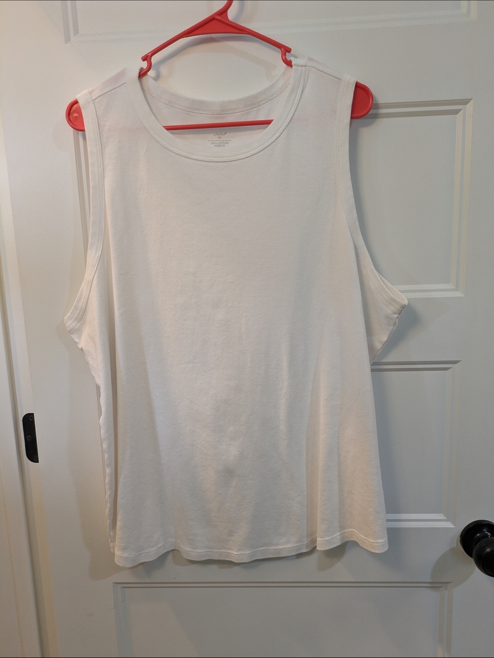 🔴 3/$15 CJ Banks White Sleeveless Tank Top